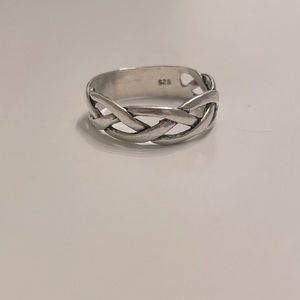Sterling Silver knot ring size 7.5